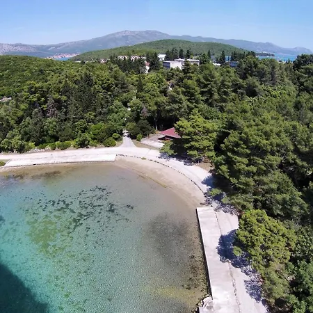 아파트 With Parking Space - 9306 *