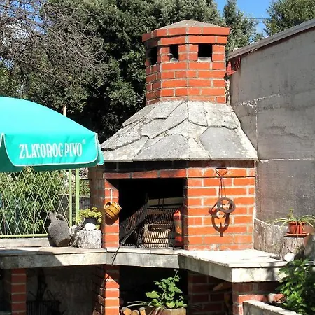 아파트 With Parking Space - 9306 *